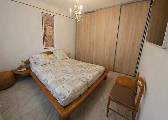 Pavillon Independant Classe 2 Etoiles Climatise بيت للعطل