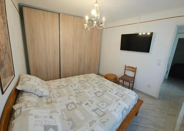 Pavillon Independant Classe 2 Etoiles Climatise بيت للعطل *